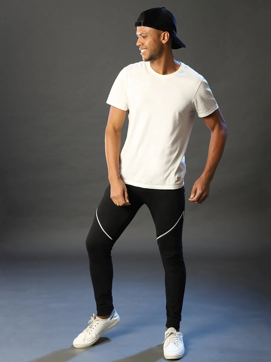 Campus Sutra Men Solid Trackpant