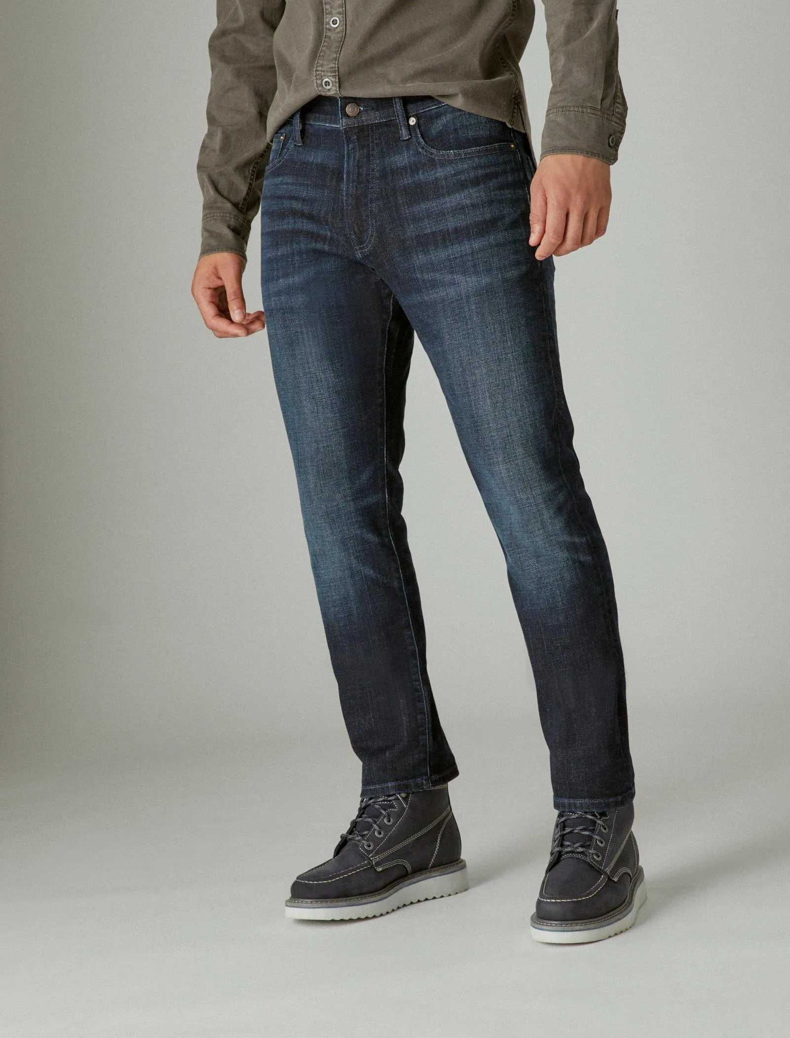 Lucky Brand 410 Athletic Straight Coolmax Stretch Jean Genesis Lucky Brand